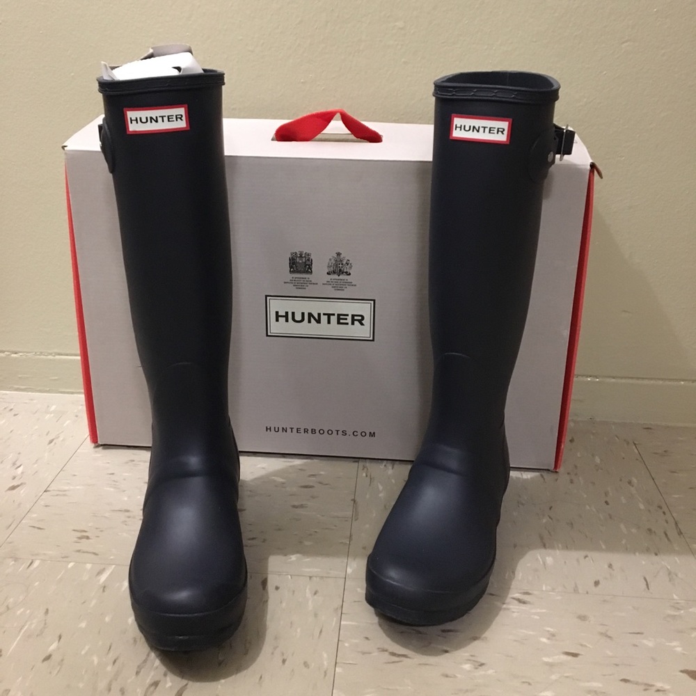 COMPLETELY NEW Hunter Rain Boots